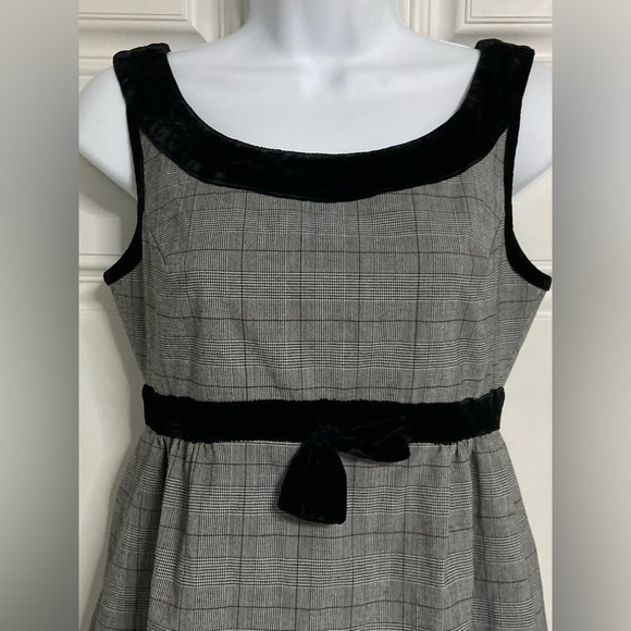 H- HOLIDAY Academia Houndstooth Plaid Velvet Trim Midi Dress - Picture 2 of 8